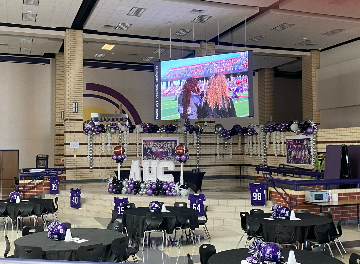 Purple and silver Anna Coyote football banquet décor
